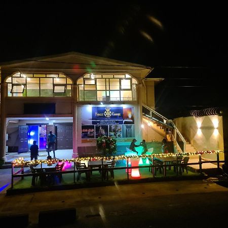 Kings Empire Hotel ฟรีทาวน์ ภายนอก รูปภาพ
