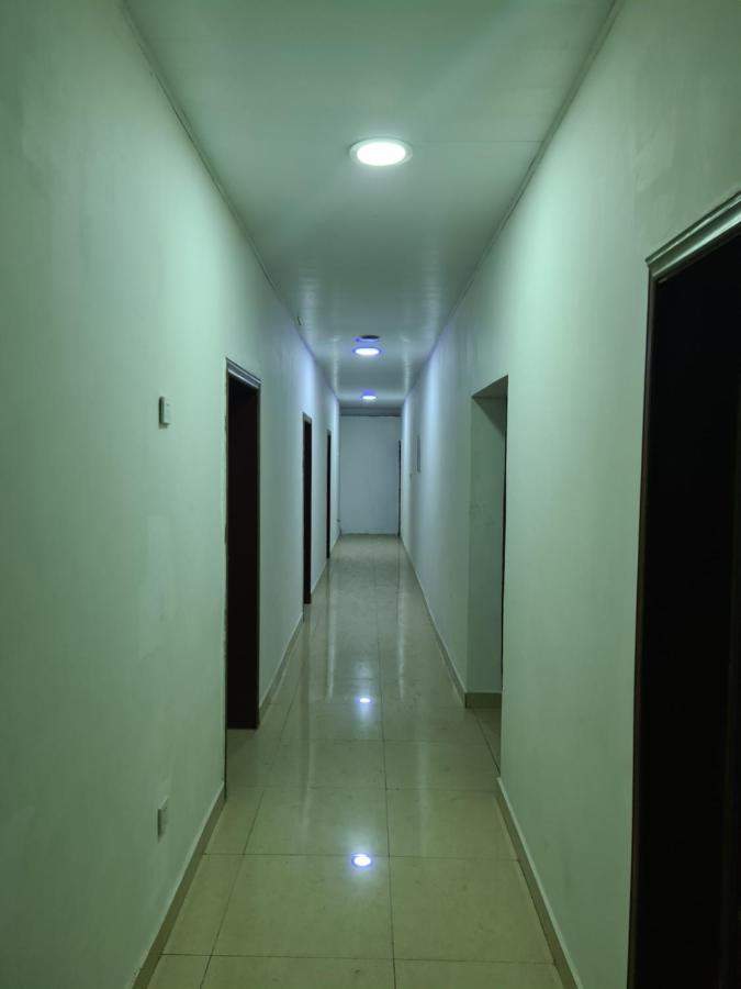 Kings Empire Hotel ฟรีทาวน์ ภายนอก รูปภาพ