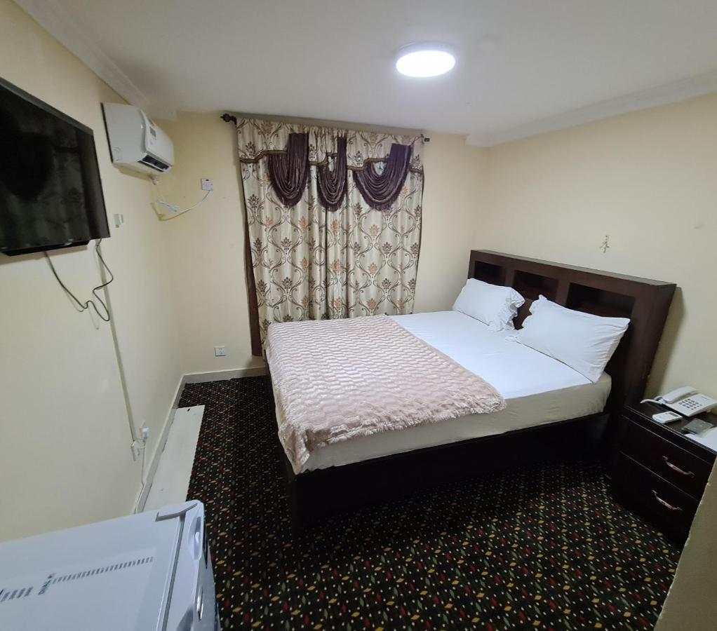 Kings Empire Hotel ฟรีทาวน์ ภายนอก รูปภาพ